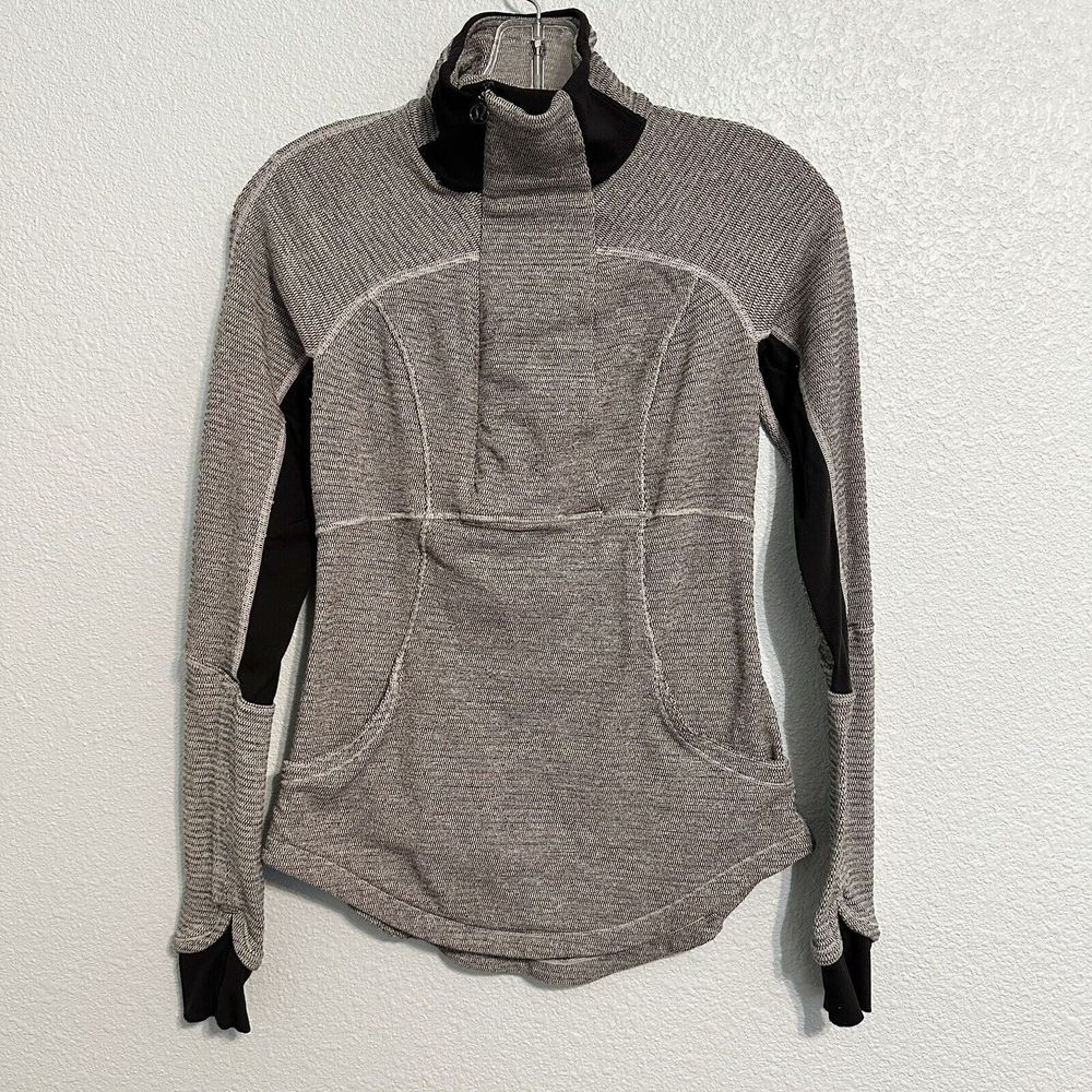 Lululemon base runner 1/2 zip pullover Womens size 4 Grey Heather Black